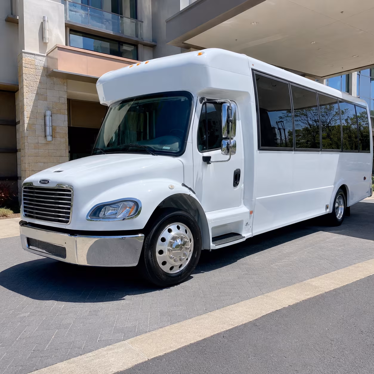 shuttle wedding guests between st george hotels and your red rock ceremony site